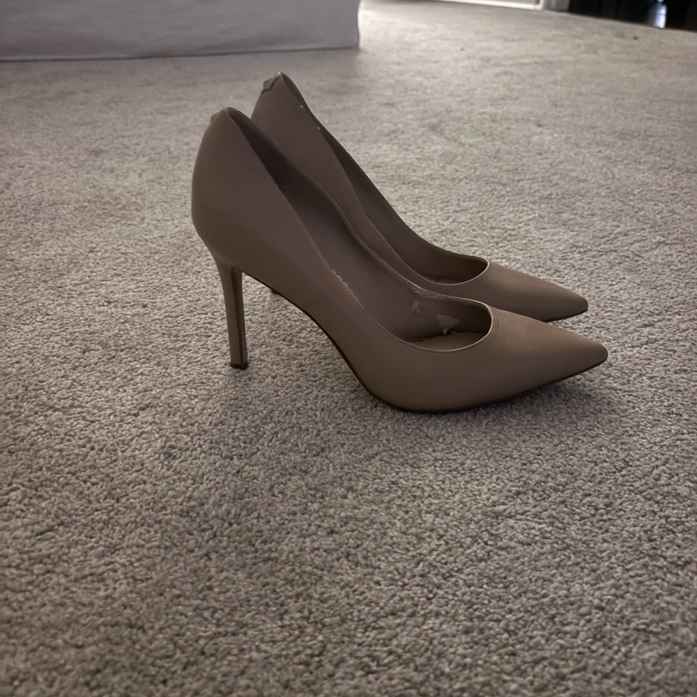 Sam Edelman Classic Tan Heels